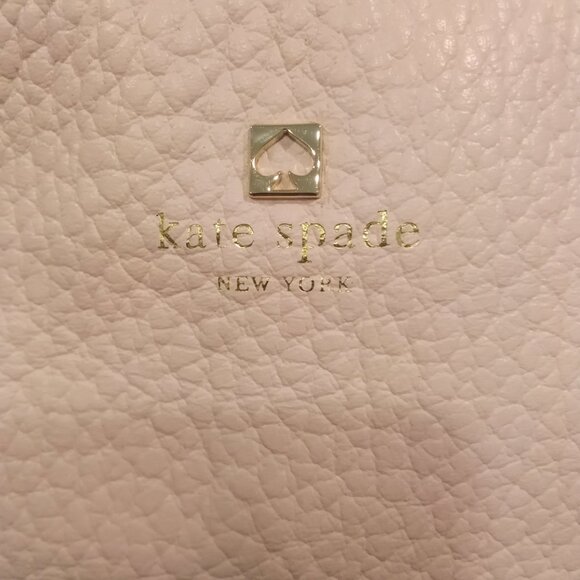 NWT Kate Spade Leather cross body - Picture 2 of 8